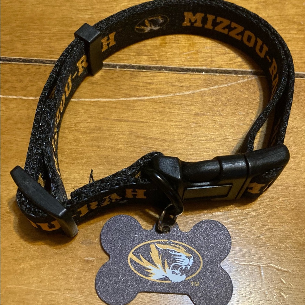 NWT Mizzou-Rah Adjustable Nylon  Dog Collar